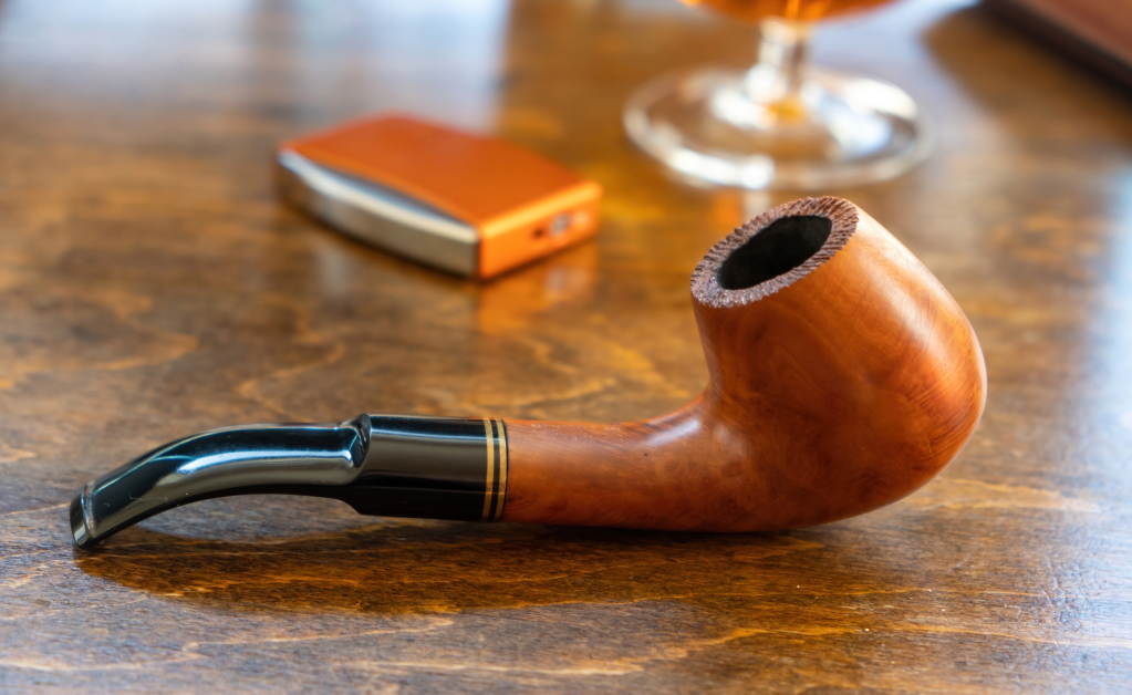 Hand Pipes and their Types Explained puff21