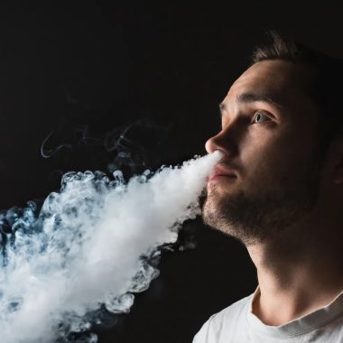 The Best Way to Smoke THCA: Puff21’s Guide to Smoking THCA Flower and Crystals/Diamonds for the Ultimate Experience
